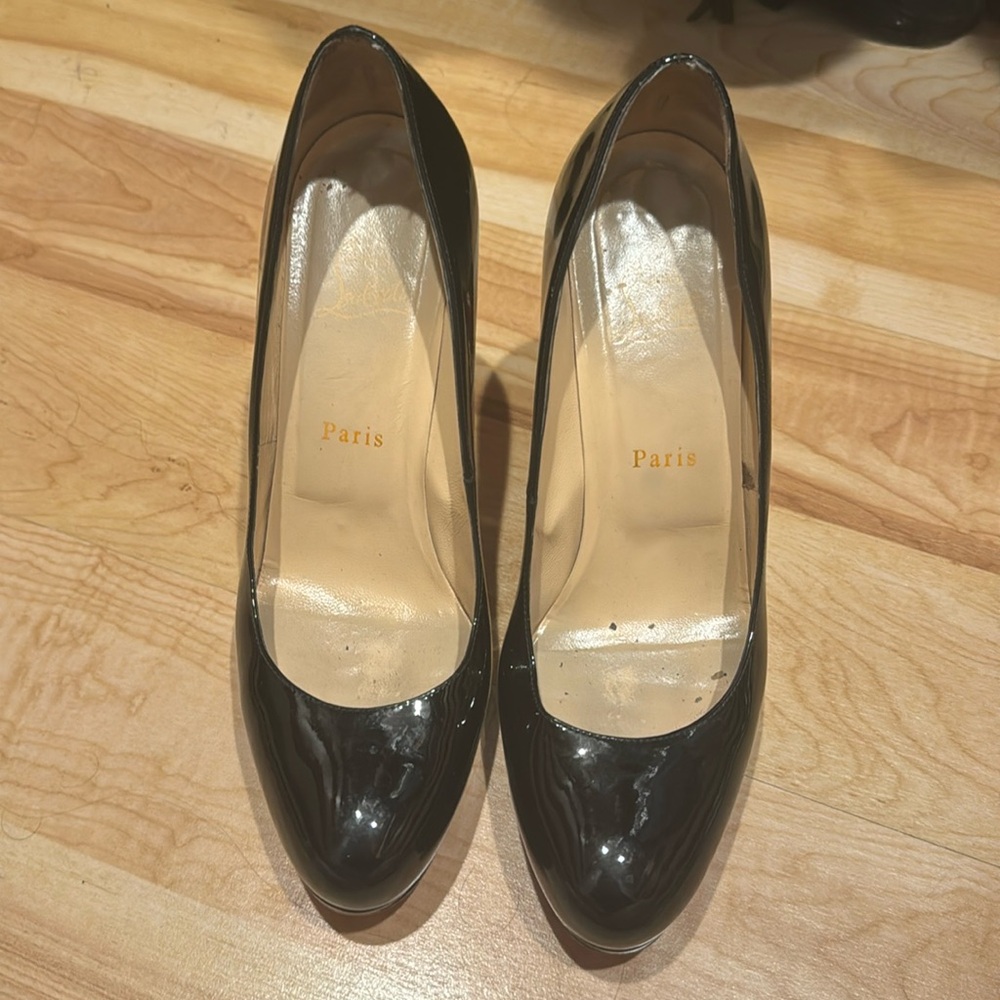 Black patent leather Christian Louboutin Pumps
